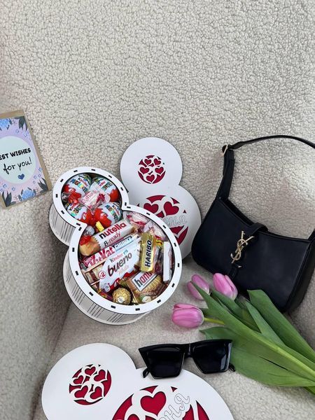 Подарок на 8 Марта Восьмерка с конфетами подарок Девушке Женщине Корпоративный подарок Размеры: 30/20/8,5 2528461258 фото
